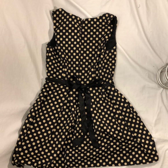 Adorable black/ tan polka dot above the knee dress - Picture 3 of 3
